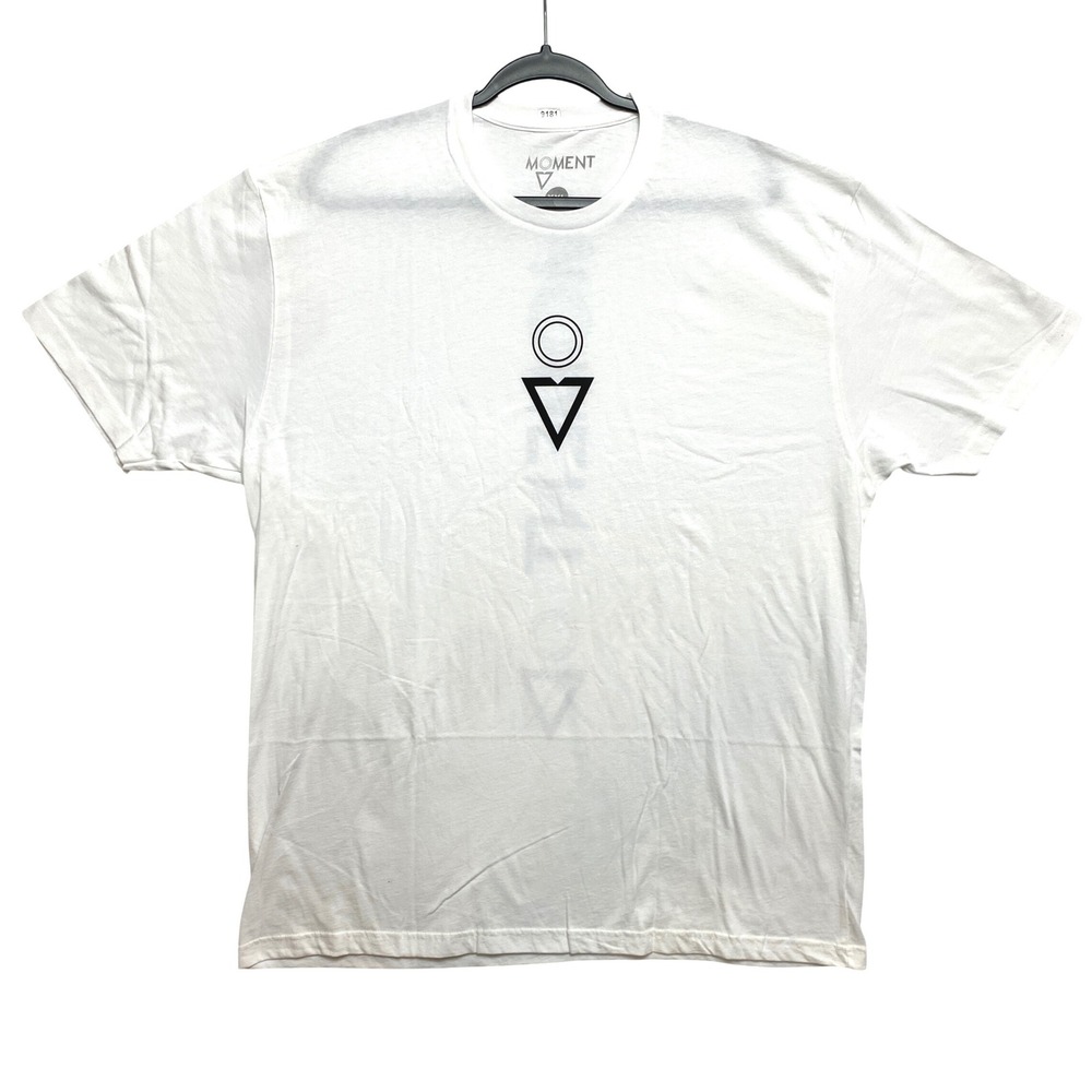 Moment Sports T- Shirt Mens XXL White Graphic Geometric Logo Vertical Back Print
